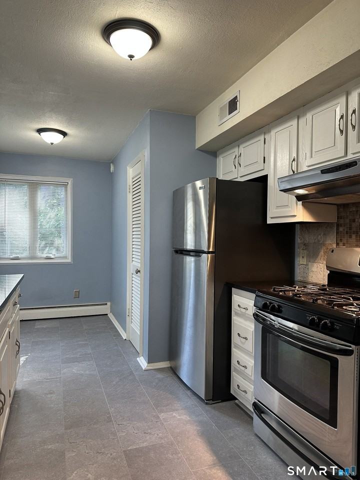 7 Staunton Ct #F - Photo 4 of 20