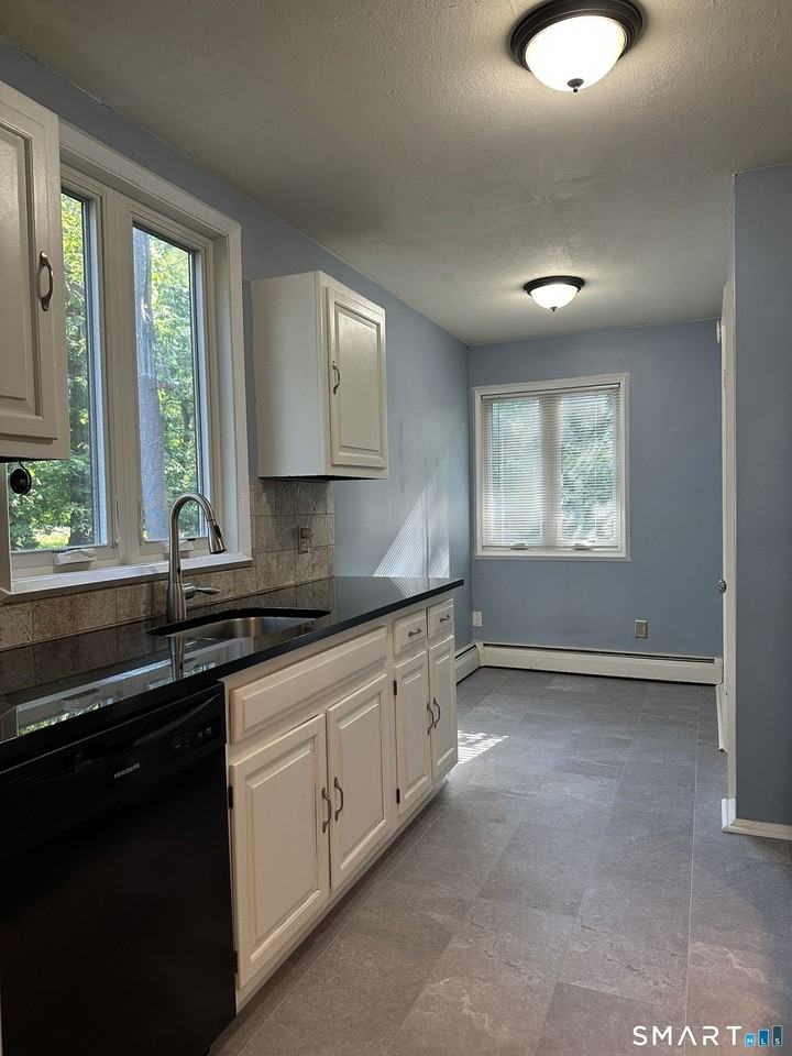7 Staunton Ct #F - Photo 5 of 20