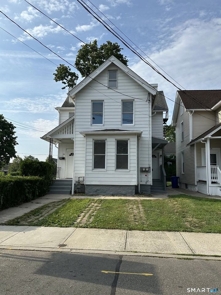26 Rowan St #2