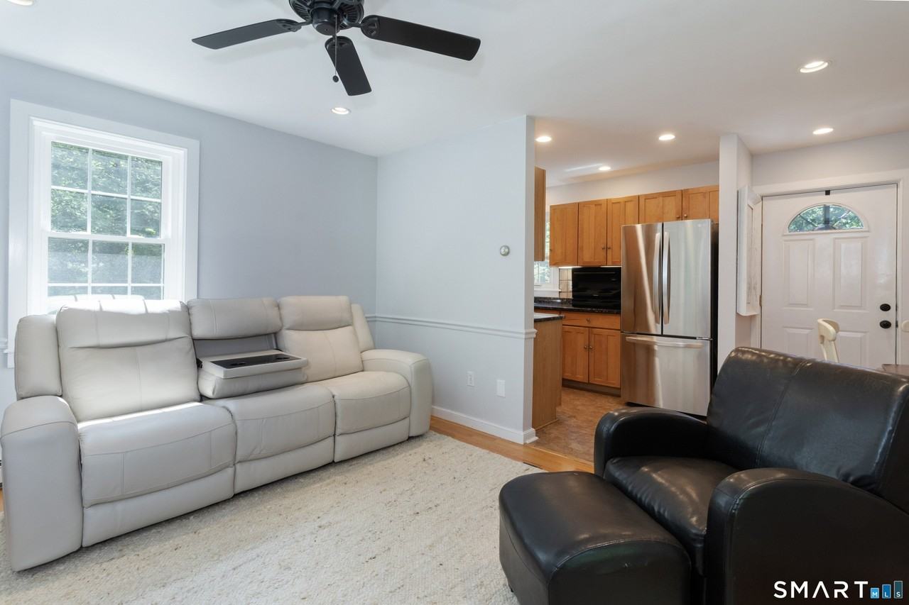 80 River Rd - Photo 4 of 18