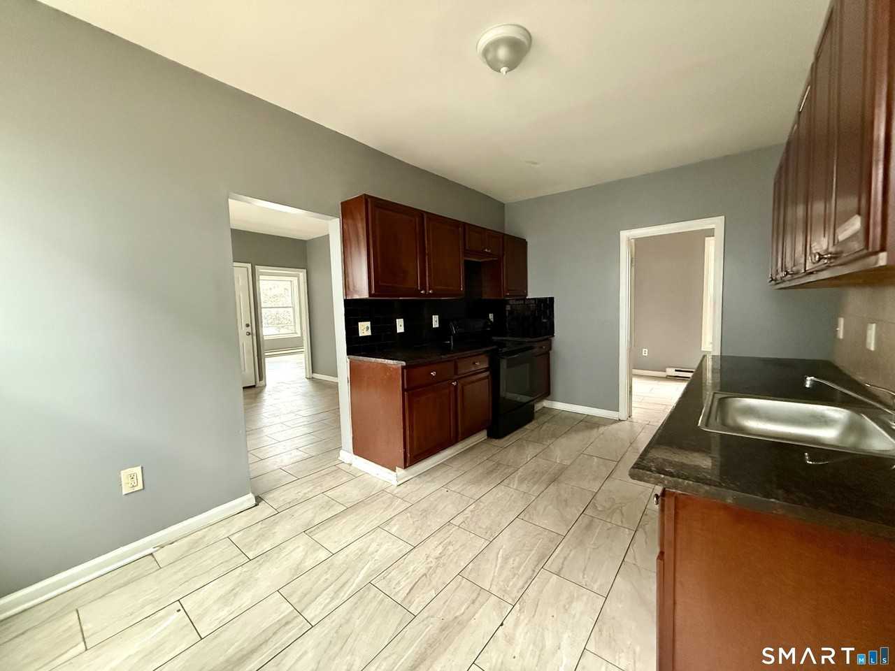 72 Burton St #1 - Photo 6 of 14