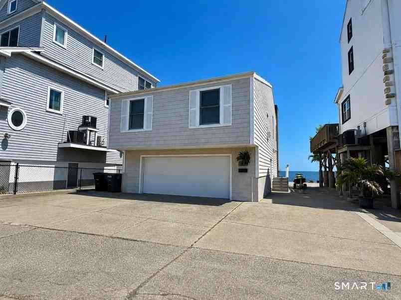 747 E Broadway - Photo 2 of 15
