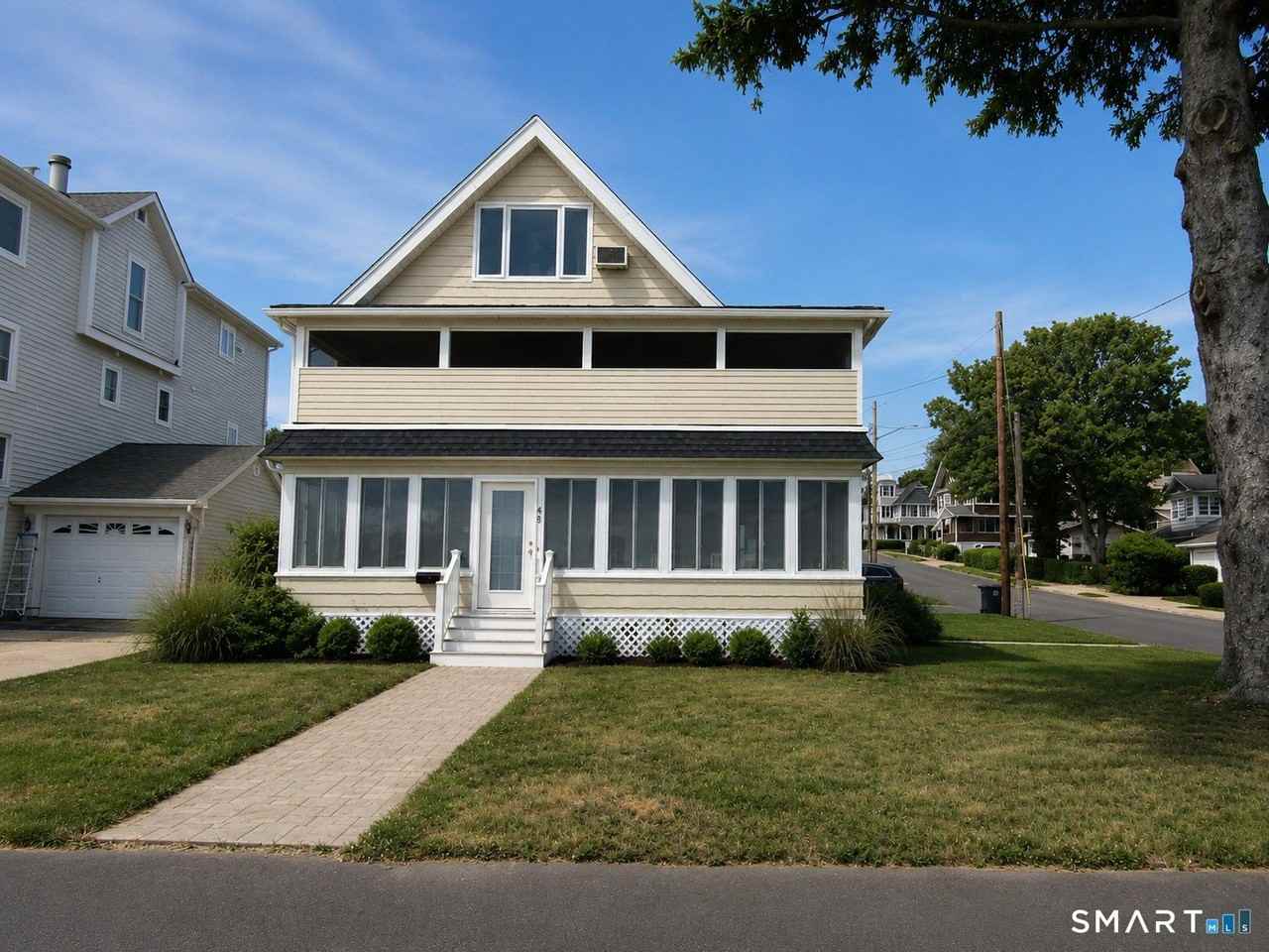 48 Beach Ave - Photo 2 of 18