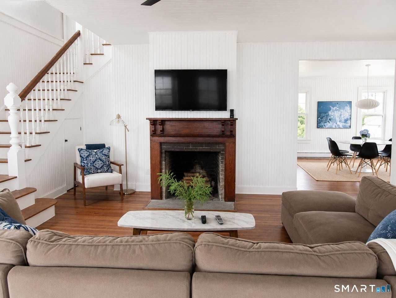 48 Beach Ave - Photo 6 of 18
