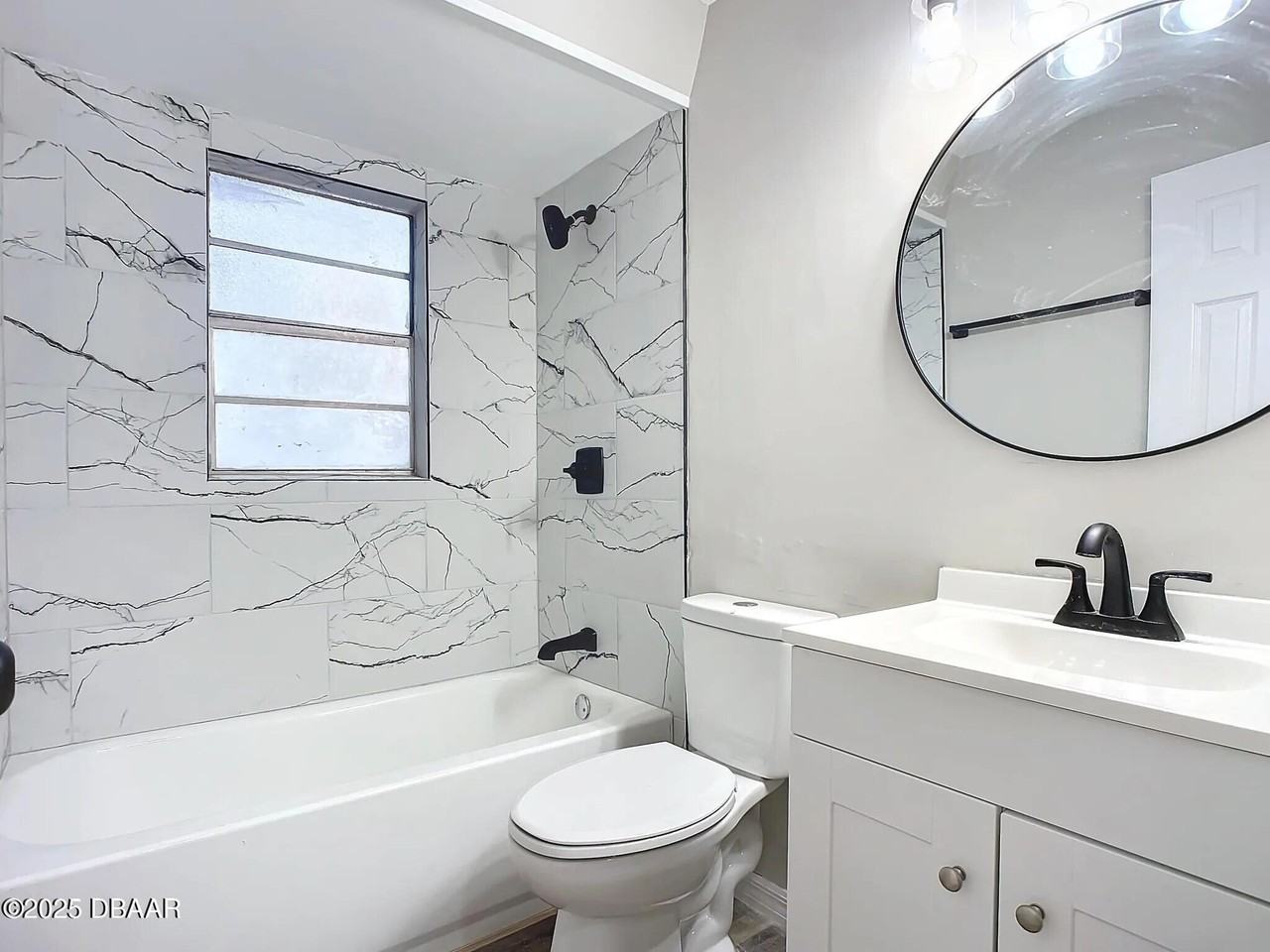 1003 2nd St - Photo 4 of 8
