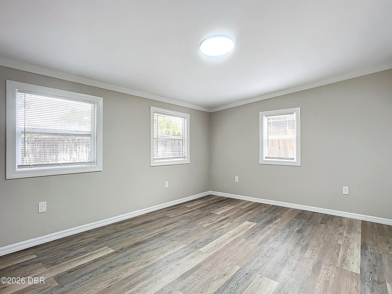 1003 2nd St - Photo 6 of 8