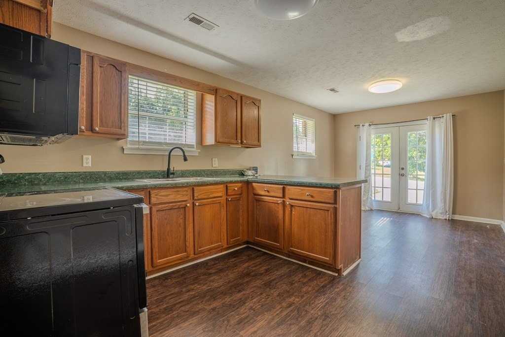 1433 Dustin Dr - Photo 6 of 16