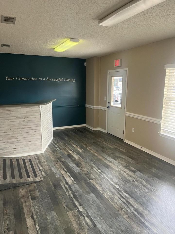 188 N Main St - Photo 3 of 12