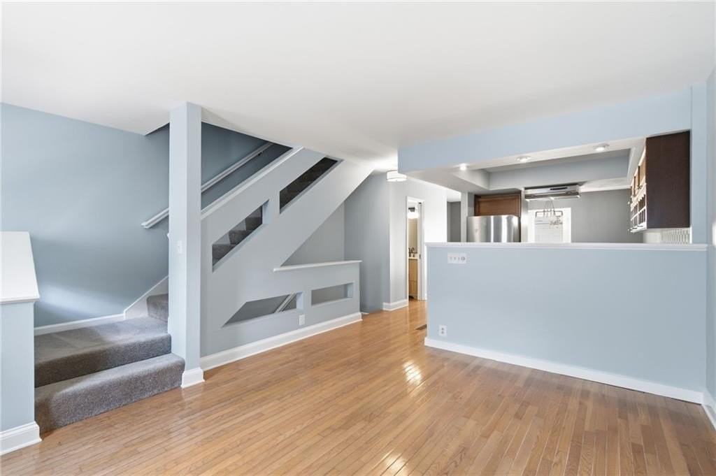 856 Saint Charles Ave Ne #8 - Photo 7 of 37