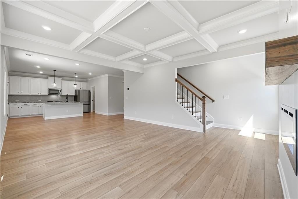 176 Brant Cir - Photo 3 of 32