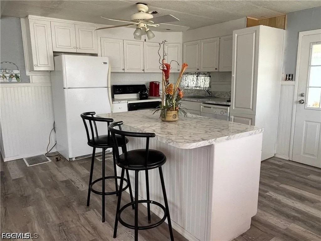 5524 Sir Walter Way - Photo 7 of 22