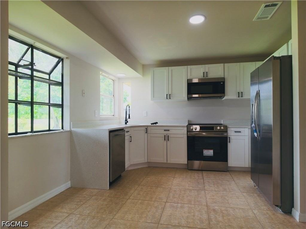 1429 Se 44th St - Photo 7 of 9