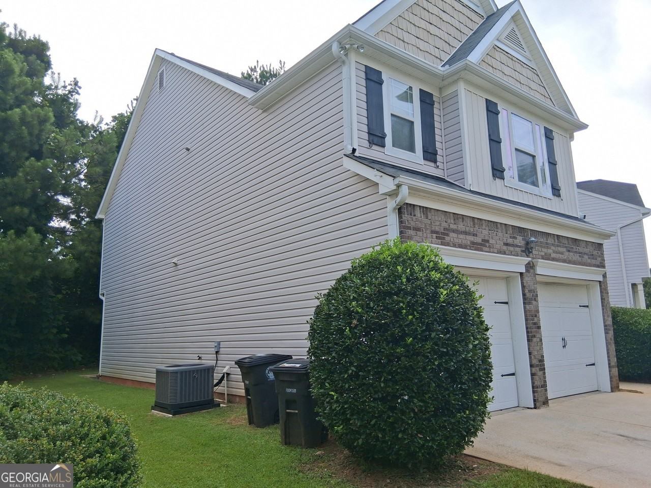 7068 Littlebrook Way - Photo 2 of 18