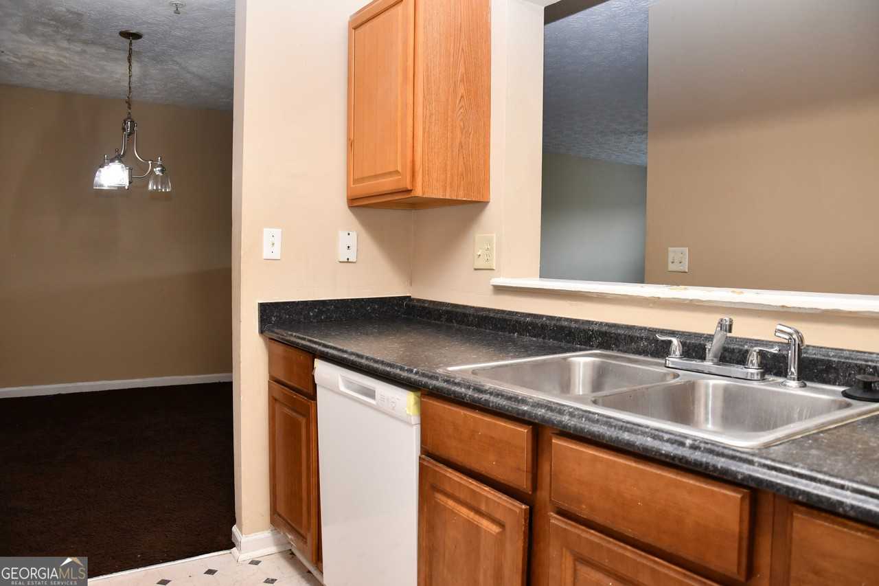 9301 Waldrop Pl - Photo 4 of 31