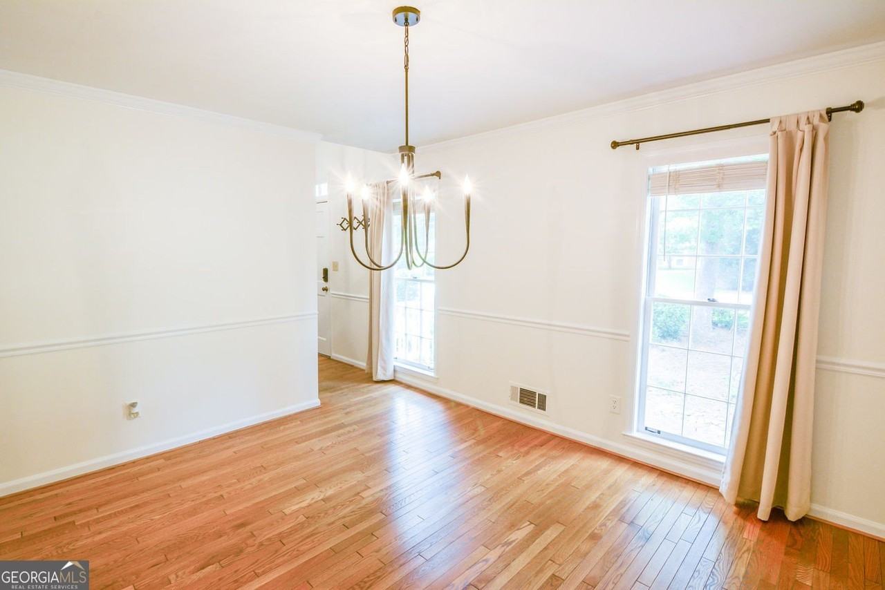 4156 Westerleigh Ct - Photo 5 of 34