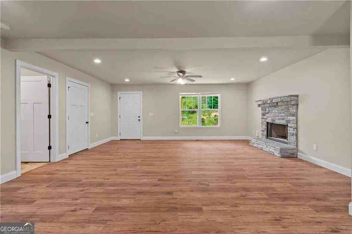 154 Brooks Dr - Photo 5 of 15