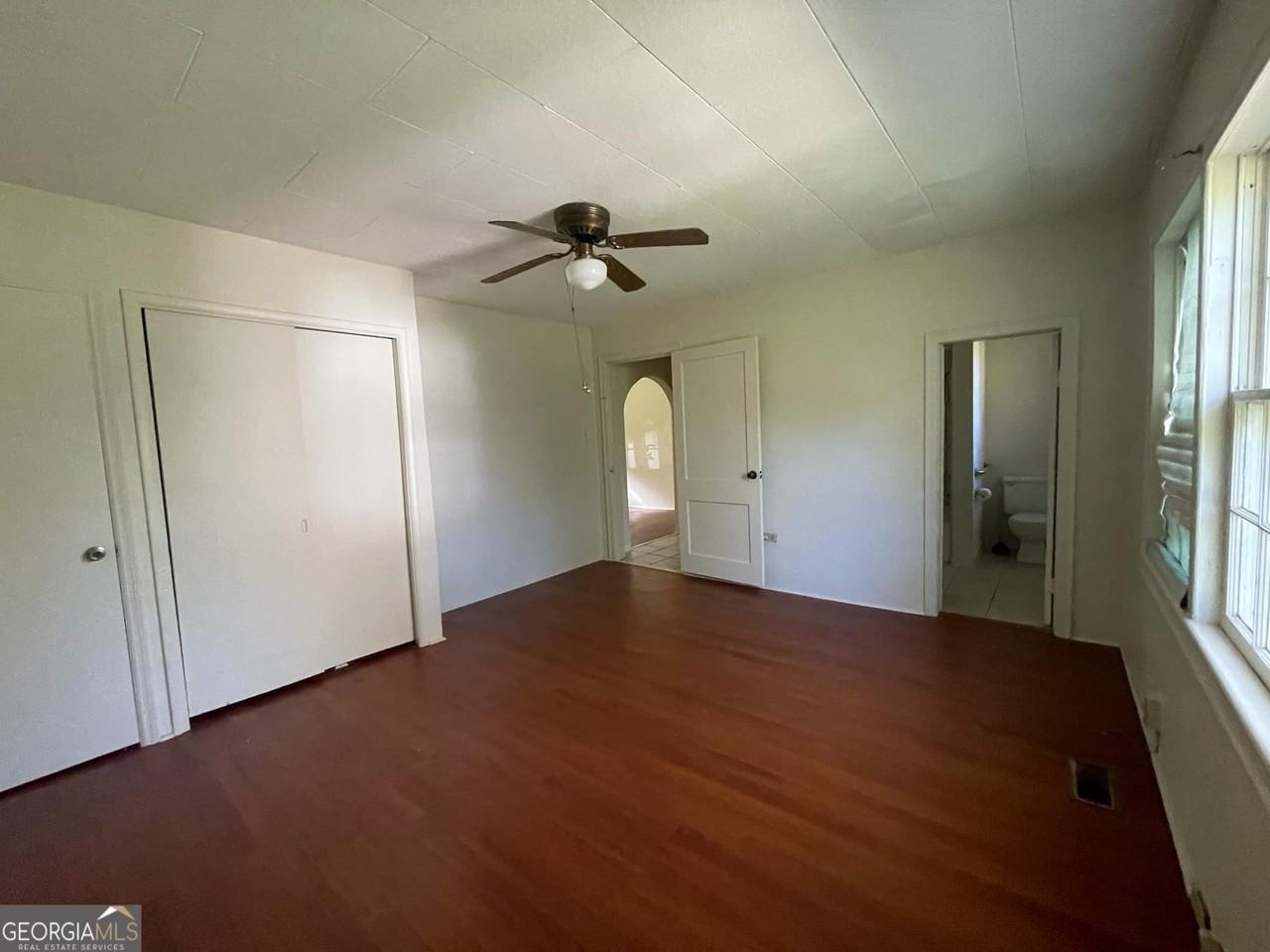 414 N Franklin St - Photo 5 of 6