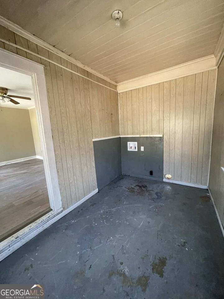 604 W Moore St - Photo 7 of 7