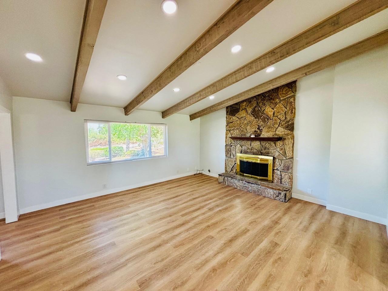 41725 22nd St W - Photo 2 of 20