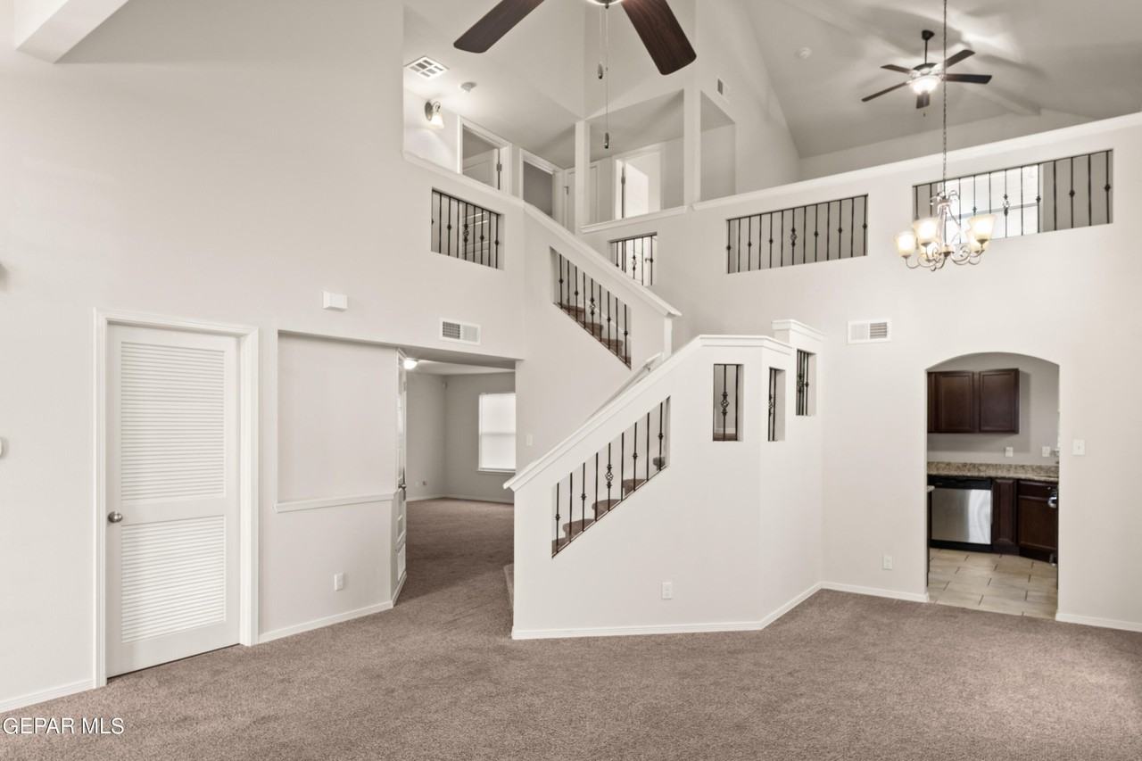 14432 Russell Borea Ave - Photo 4 of 24