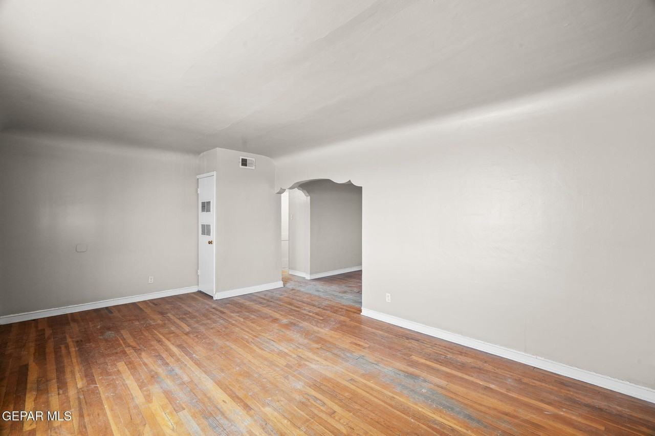 3125 Van Buren Ave - Photo 7 of 30
