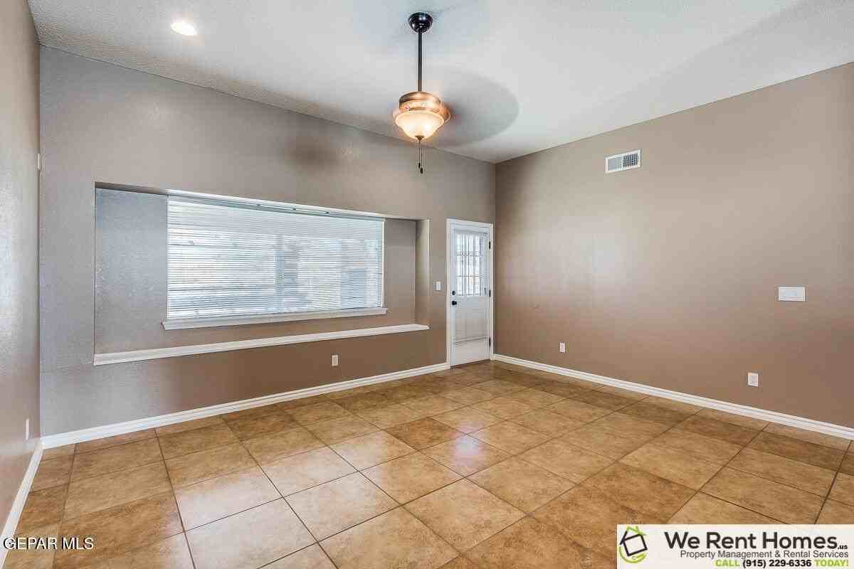 14275 Desert Bush Dr - Photo 6 of 23