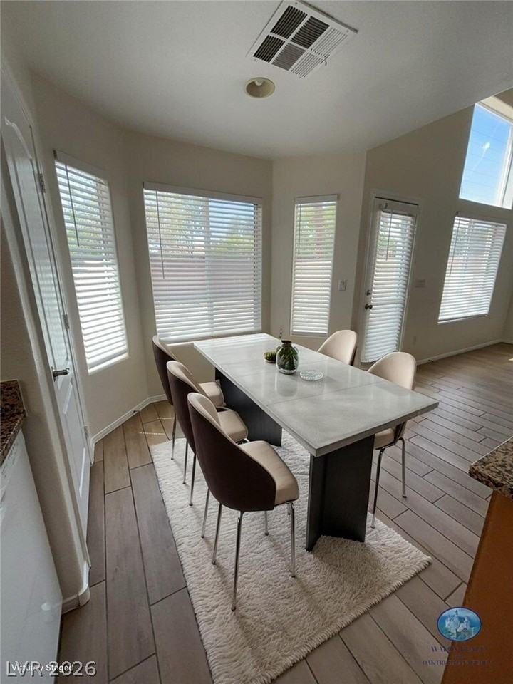 9237 Harbor Stream Ave - Photo 6 of 19