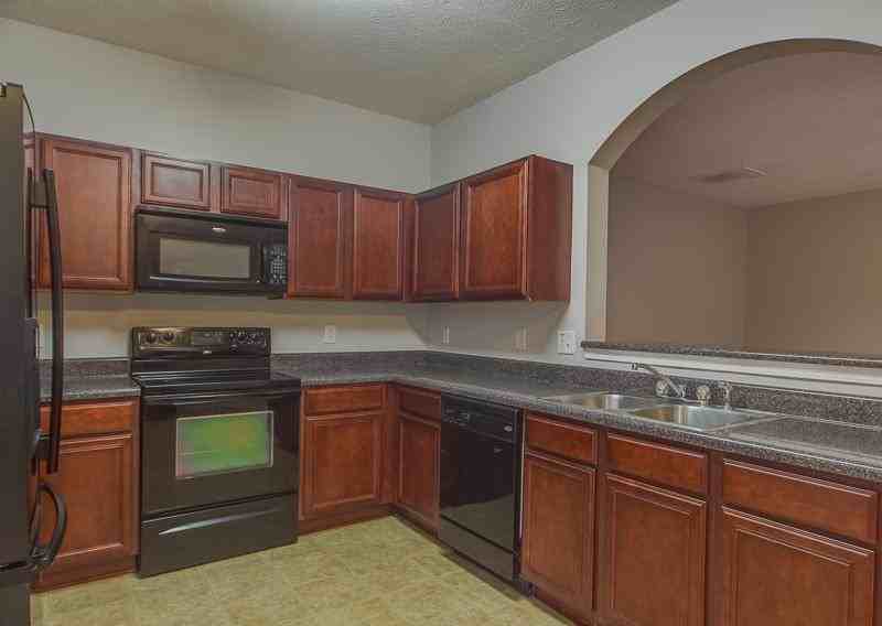 1058 Ashmore Dr #1 - Photo 4 of 26