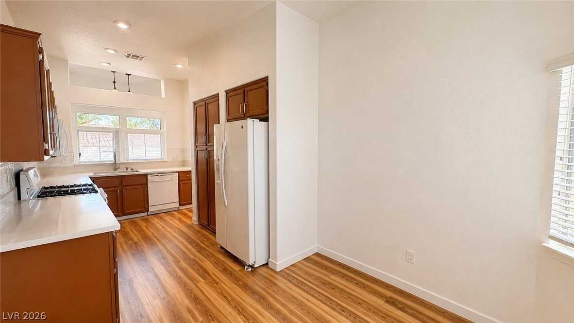 1916 Coyote Pass Way - Photo 6 of 22