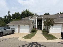 featured image of 1452 Fox Pointe Cir