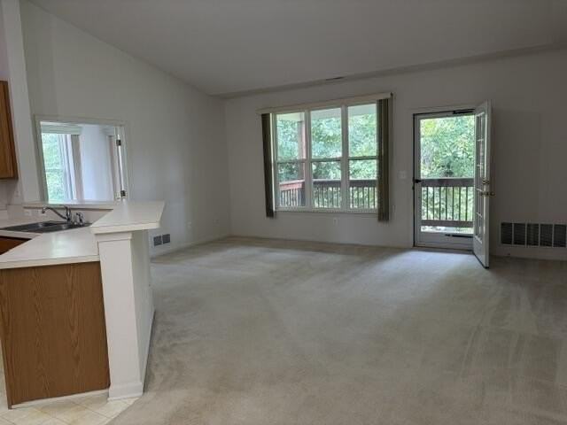 1452 Fox Pointe Cir - Photo 4 of 21