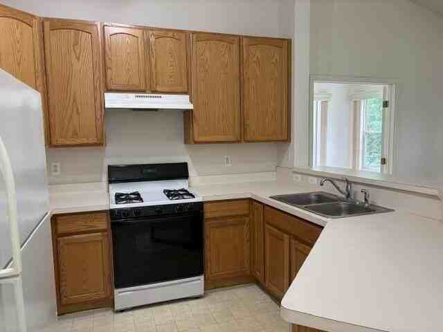 1452 Fox Pointe Cir - Photo 6 of 21