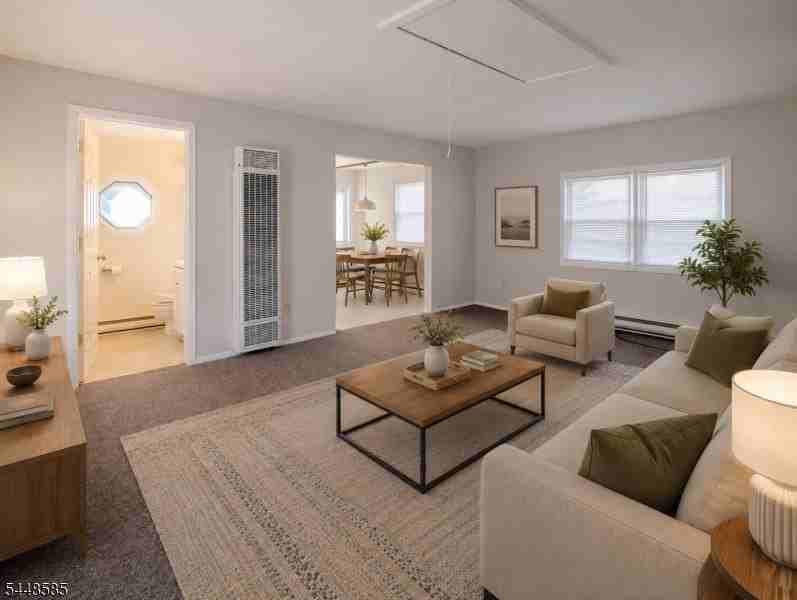88 Trinity St - Photo 4 of 18
