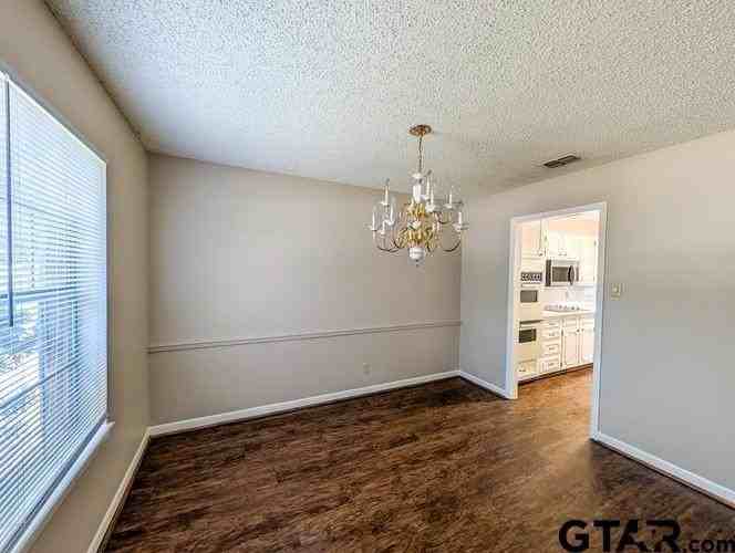 403 W Heritage Dr - Photo 7 of 8