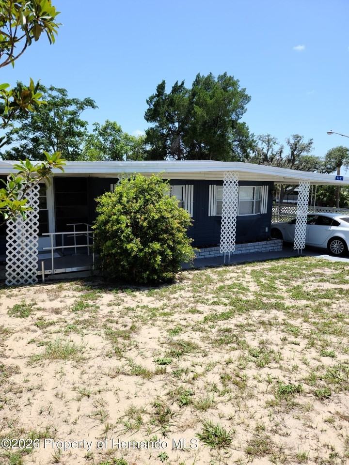 9361 Highpoint Blvd - Photo 4 of 27