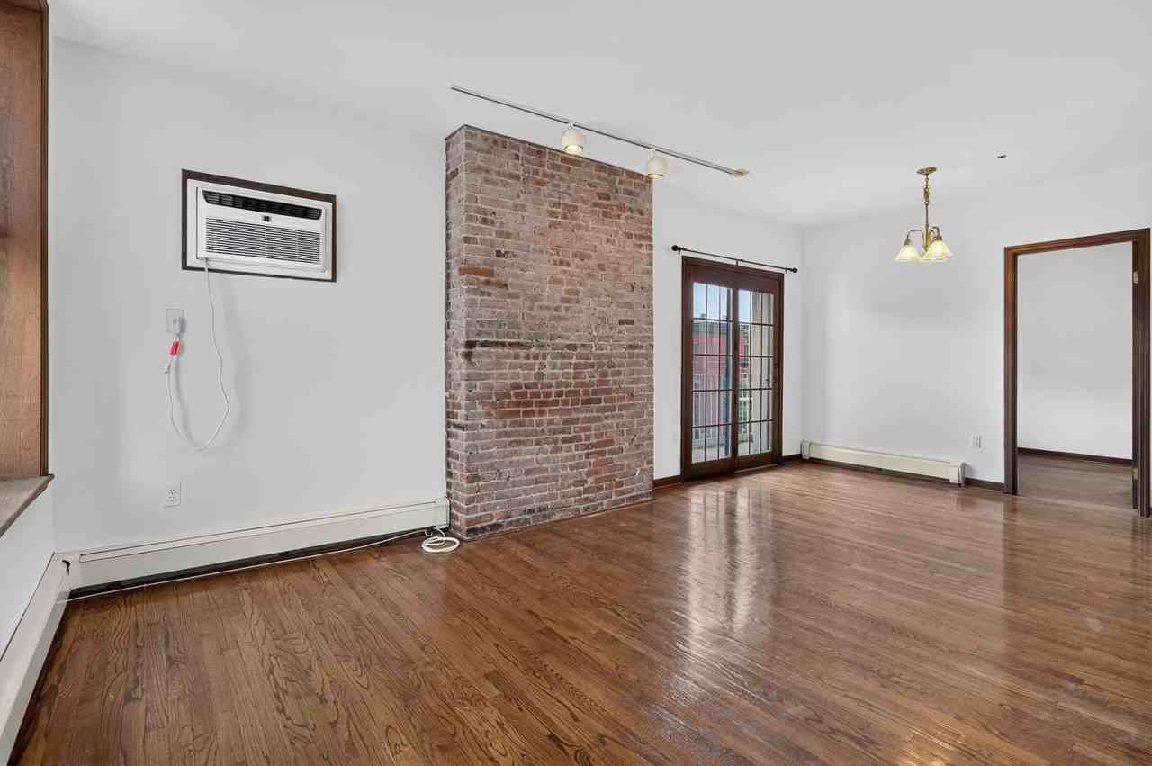 1103 Washington St #6-4thFL - Photo 5 of 18
