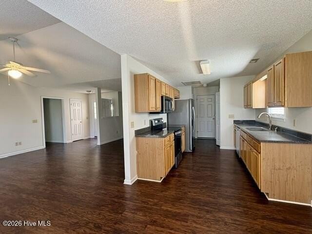1403 Weimarner Ct - Photo 5 of 20
