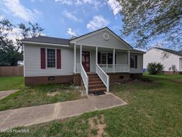 featured image of 2302 Fitch Dr E