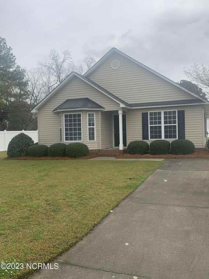 2629 Ange St - Photo 2 of 21