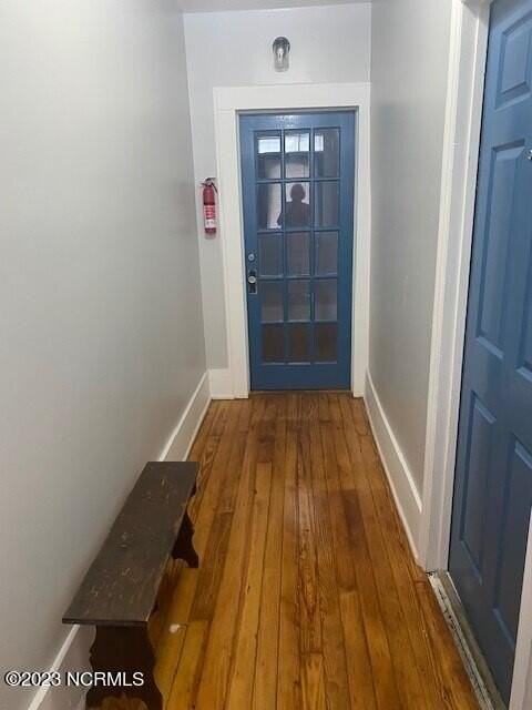 234 E 2nd St #B - Photo 3 of 18