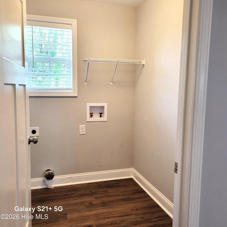 94 N Knoll Rd - Photo 7 of 16