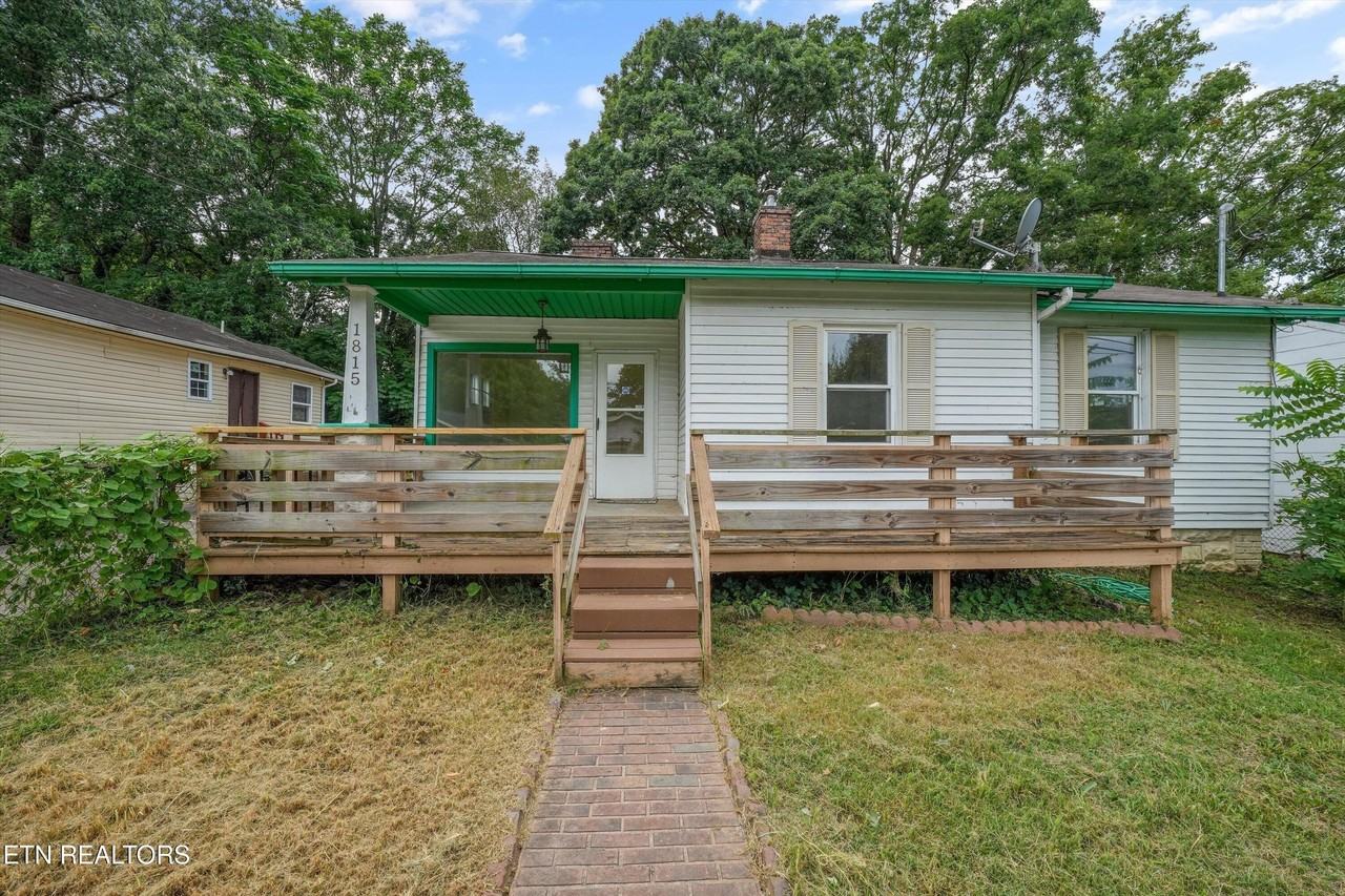 1815 Fay St - Photo 2 of 36