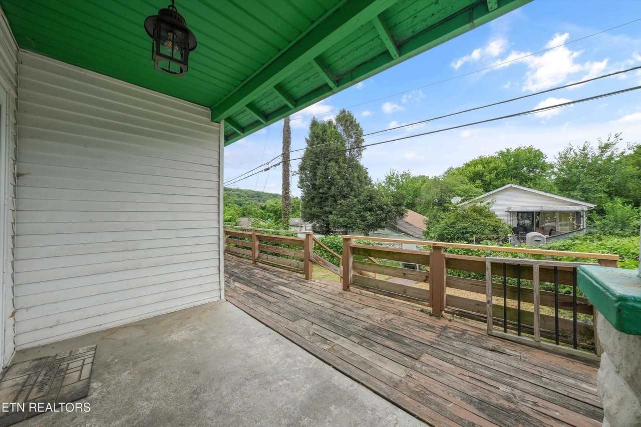 1815 Fay St - Photo 6 of 36