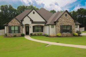 featured image of 140 Lilly Lue Ln