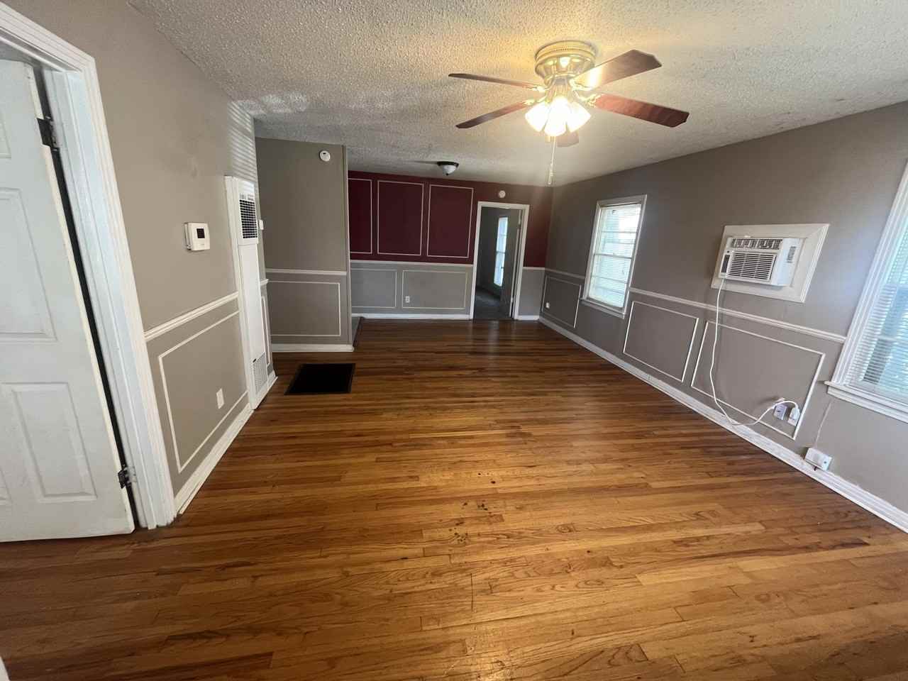 2606 39th St - Photo 2 of 6