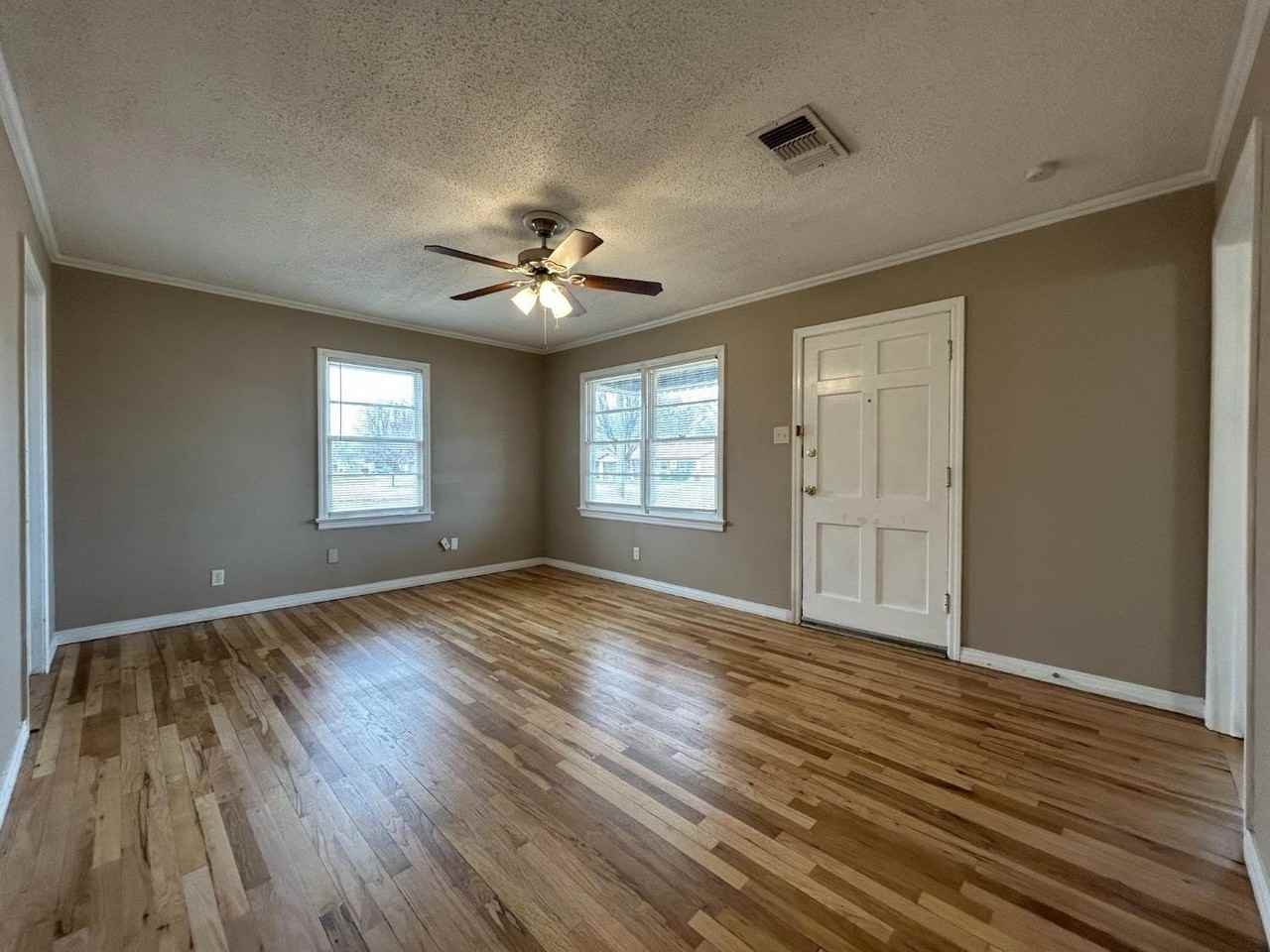 3617 33rd St - Photo 2 of 10