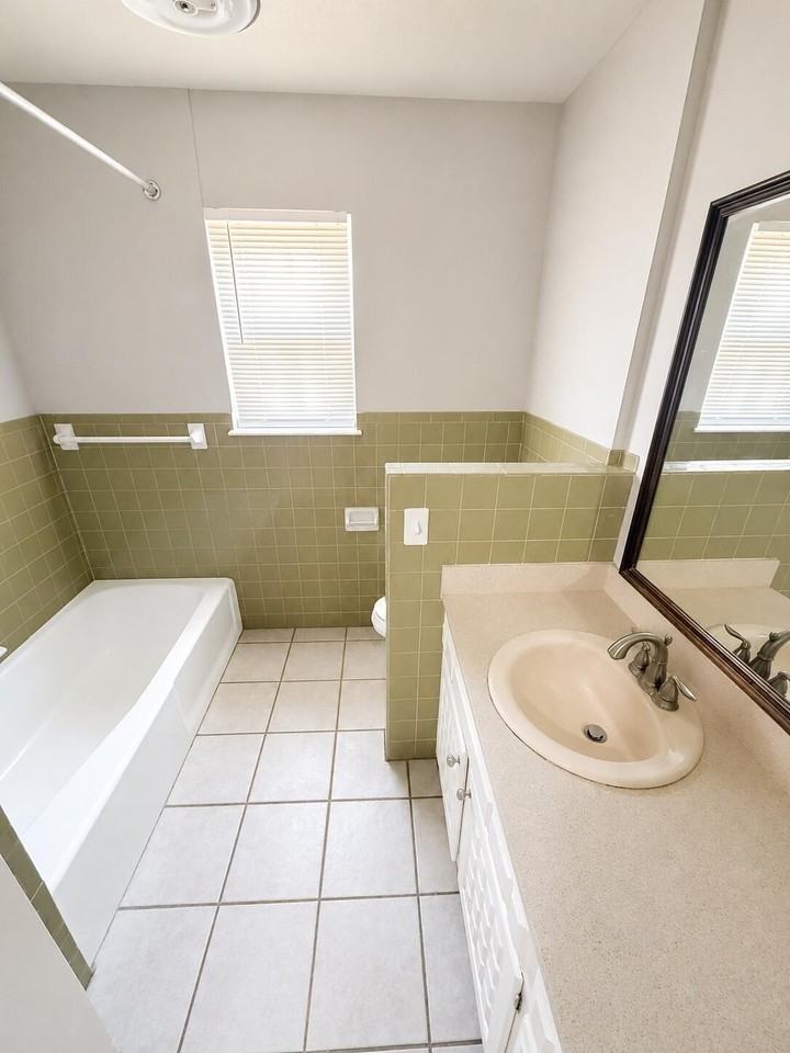 5707 Richmond Ave - Photo 7 of 11