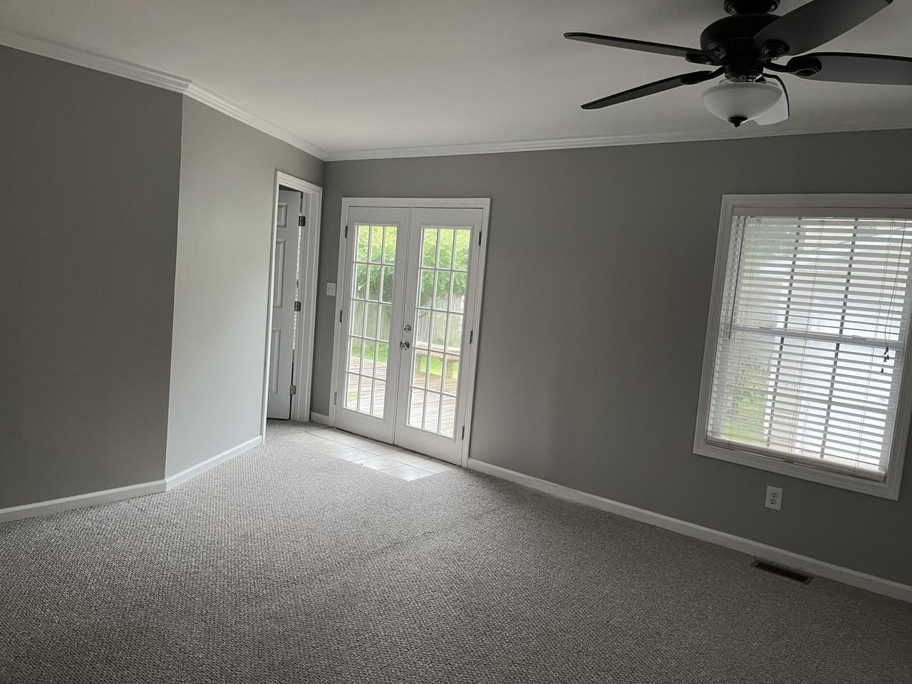 886 Honeysuckle Rd - Photo 4 of 14
