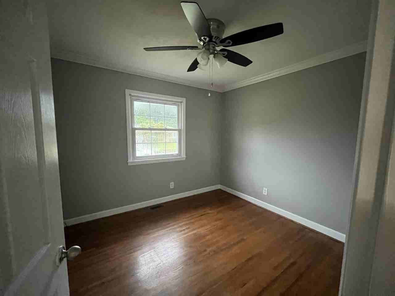 886 Honeysuckle Rd - Photo 7 of 14