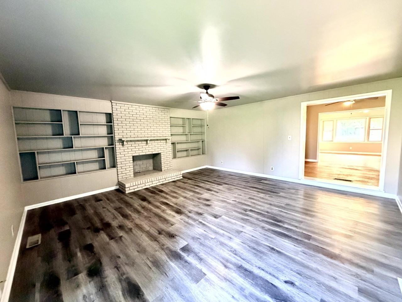 1711 Clarence Dr - Photo 6 of 18